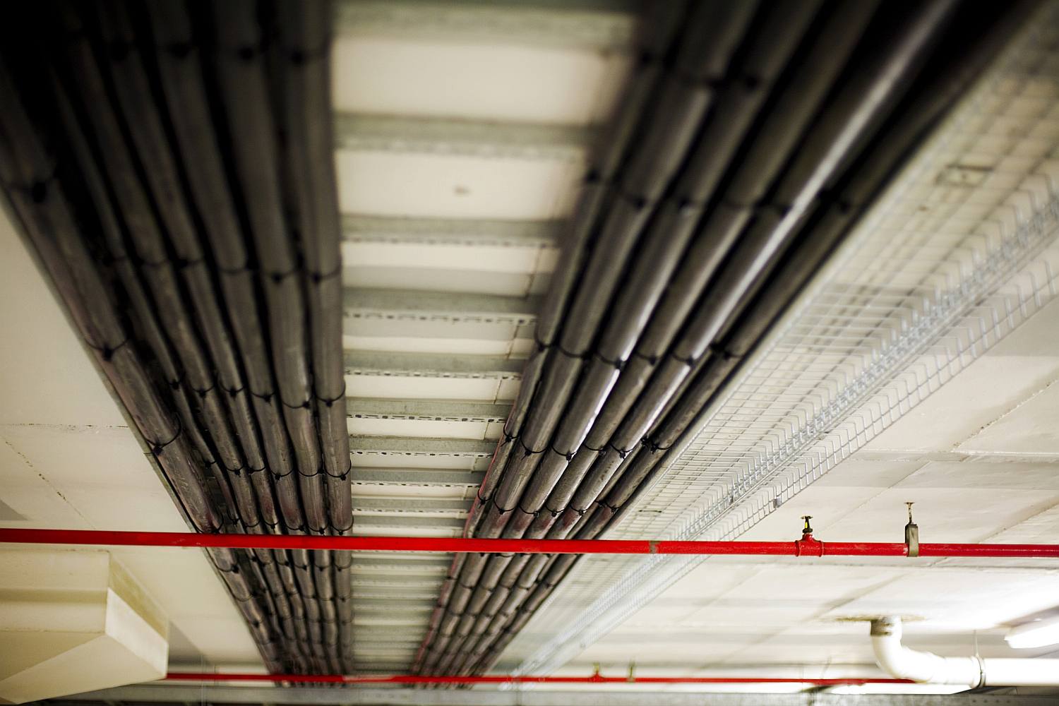 electrical conduit on ceiling